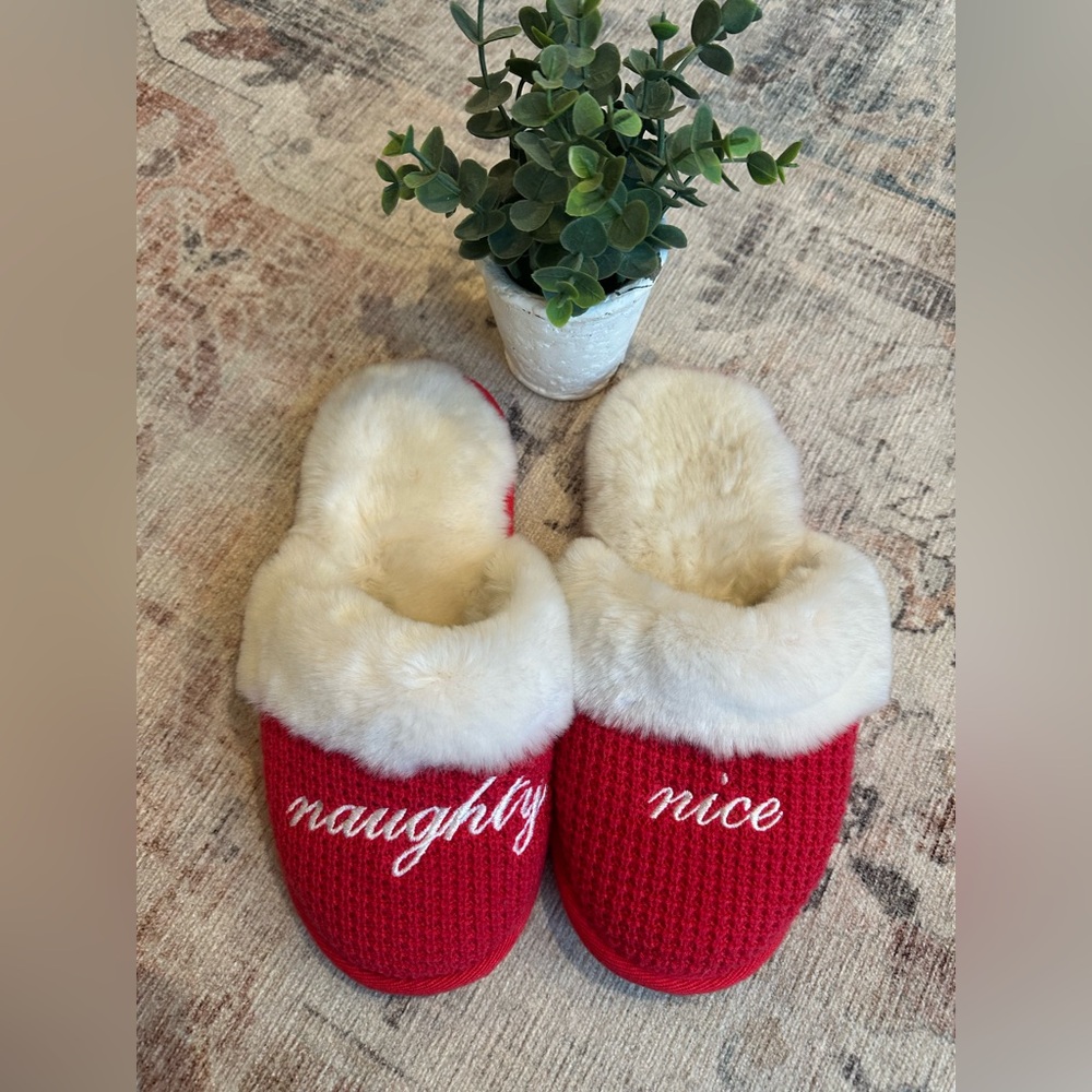 VS CHRISTMAS SLIPPERS